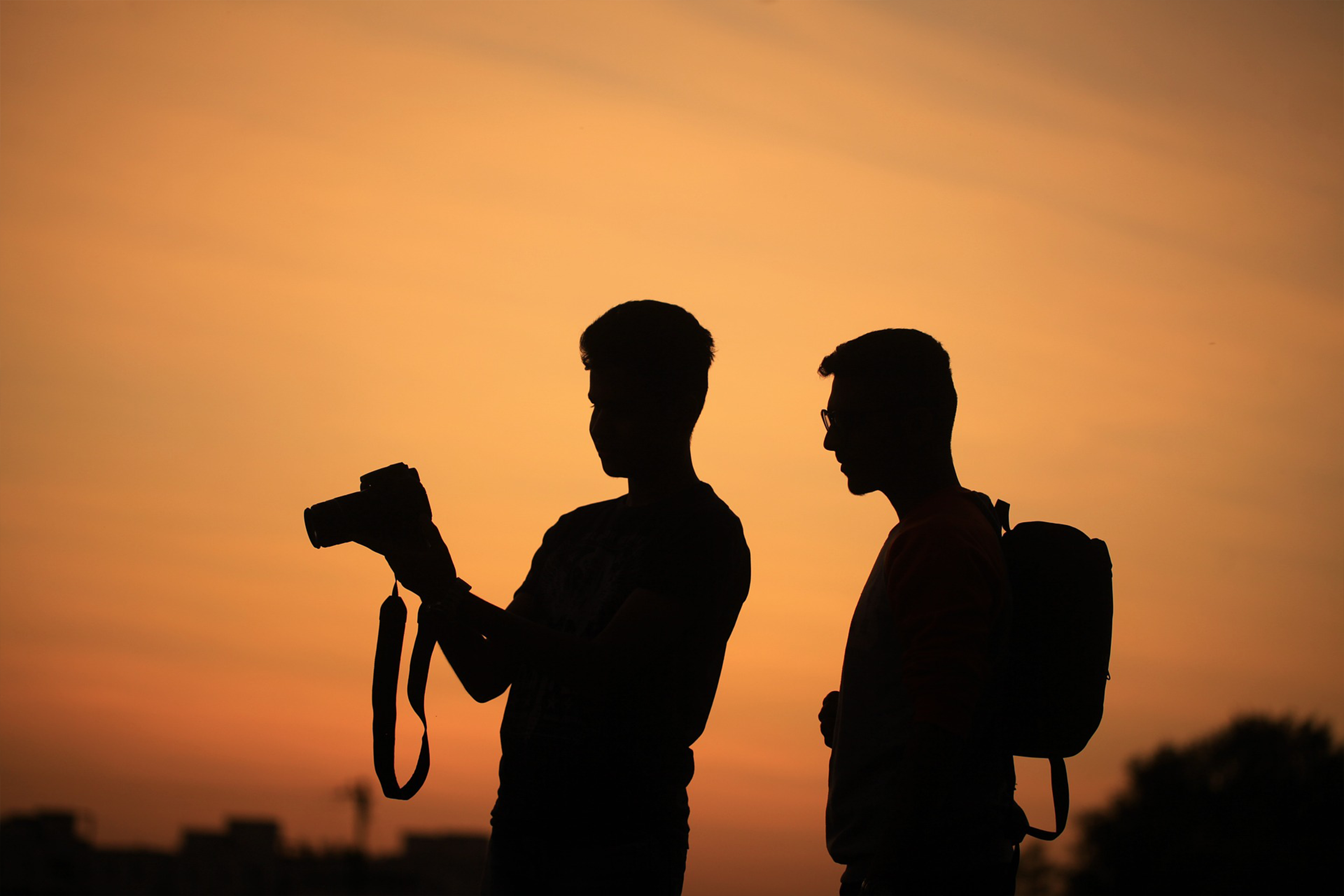 Die Kunst der Outdoor-Fotografie: Natürliches und künstliches Licht im Einklang