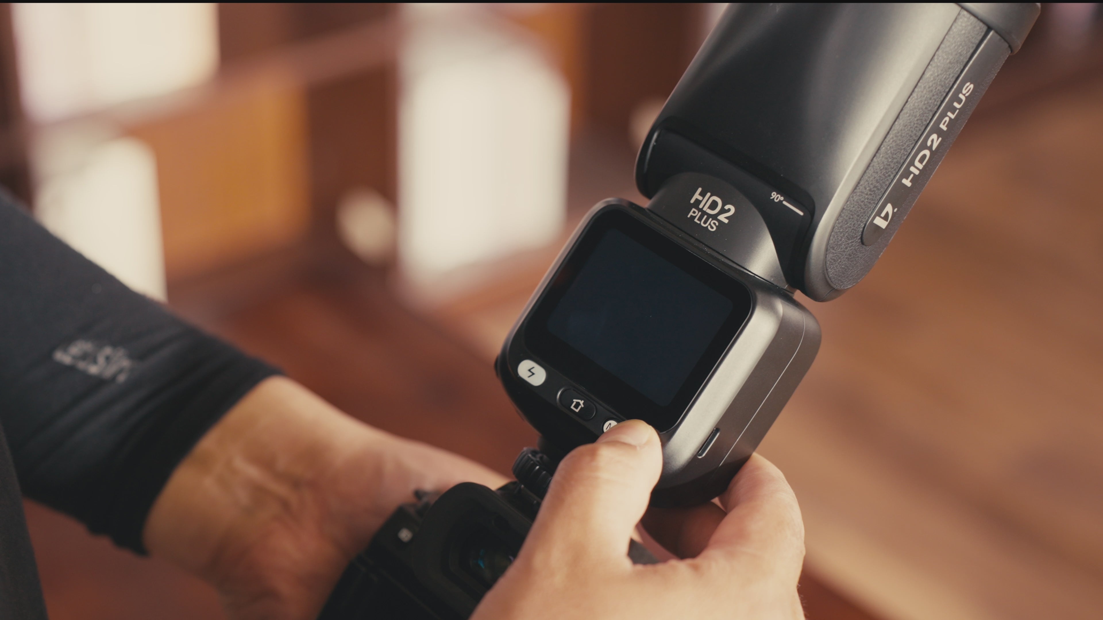 Video laden: Aufsteckblitz | HD-2 Plus